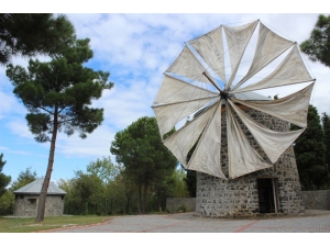 Tarihi Yel Değirmeni Turizm İçin Dönecek