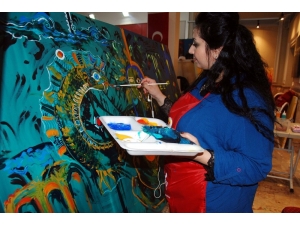 Azerbaycanlı Milletvekili Ressam Ulviye Hazeyava Adana’da