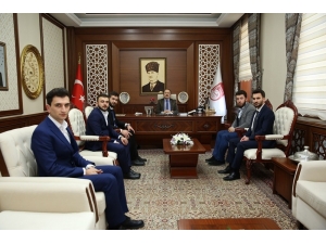 Türkiye Gençlik Vakfı Bayburt Heyeti Vali Pehlivan’ı Ziyaret Etti