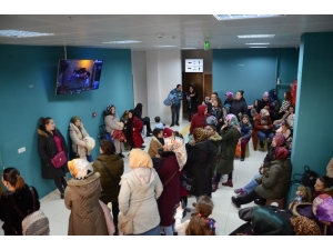 Çocuğunu Alan Oraya Koştu