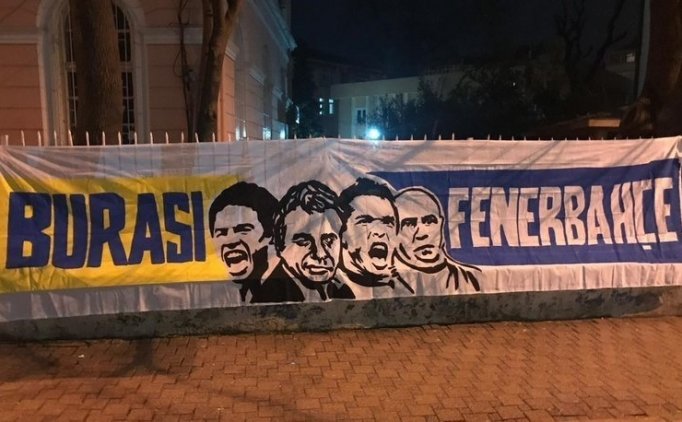 Fenerbahçe'de Pankartlı Protesto