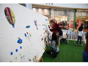 Bir Tablo Bin Fırça Projesi Mersinlileri Sanatla Buluşturuyor