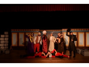 Erzincan Belediyesi Şehir Tiyatrosu Yeni Bir Eserle Sahne Alıyor