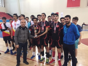 Okullar Arası Voleybol Genç (A) Erkekler İl Birinciliği Müsabakaları Tamamlandı