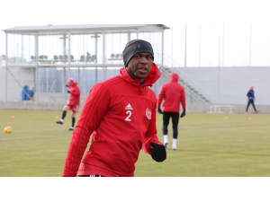 Sivas Valisi Ayhan, Sivasspor İdmanını İzledi