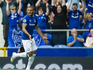 Cenk Tosun, Crystal Palace Yolunda