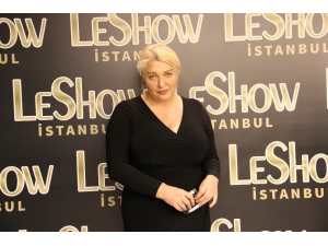 Leshow Gala Defilesi Ünlü Mankenlerin Katılımıyla Gerçekleştirildi