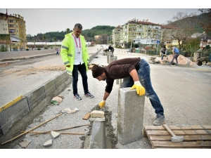 Alanya’ya Bölünmüş Yol Çalışması