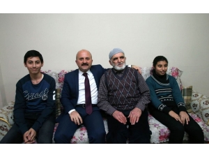 Valiyi Duygulandıran Dede