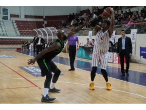 Türkiye Basketbol Ligi: Semt77 Yalova Belediyespor: 90 - Manisa Büyükşehir Belediyesi: 93