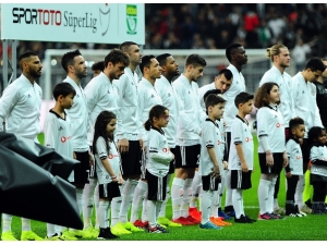 Spor Toto Süper Lig: Beşiktaş: 0 - Bb Erzurumspor: 0 (Maç Devam Ediyor)