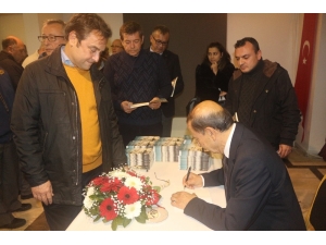 ‘Anektodlar’ İçin İmza Günü Düzenlendi