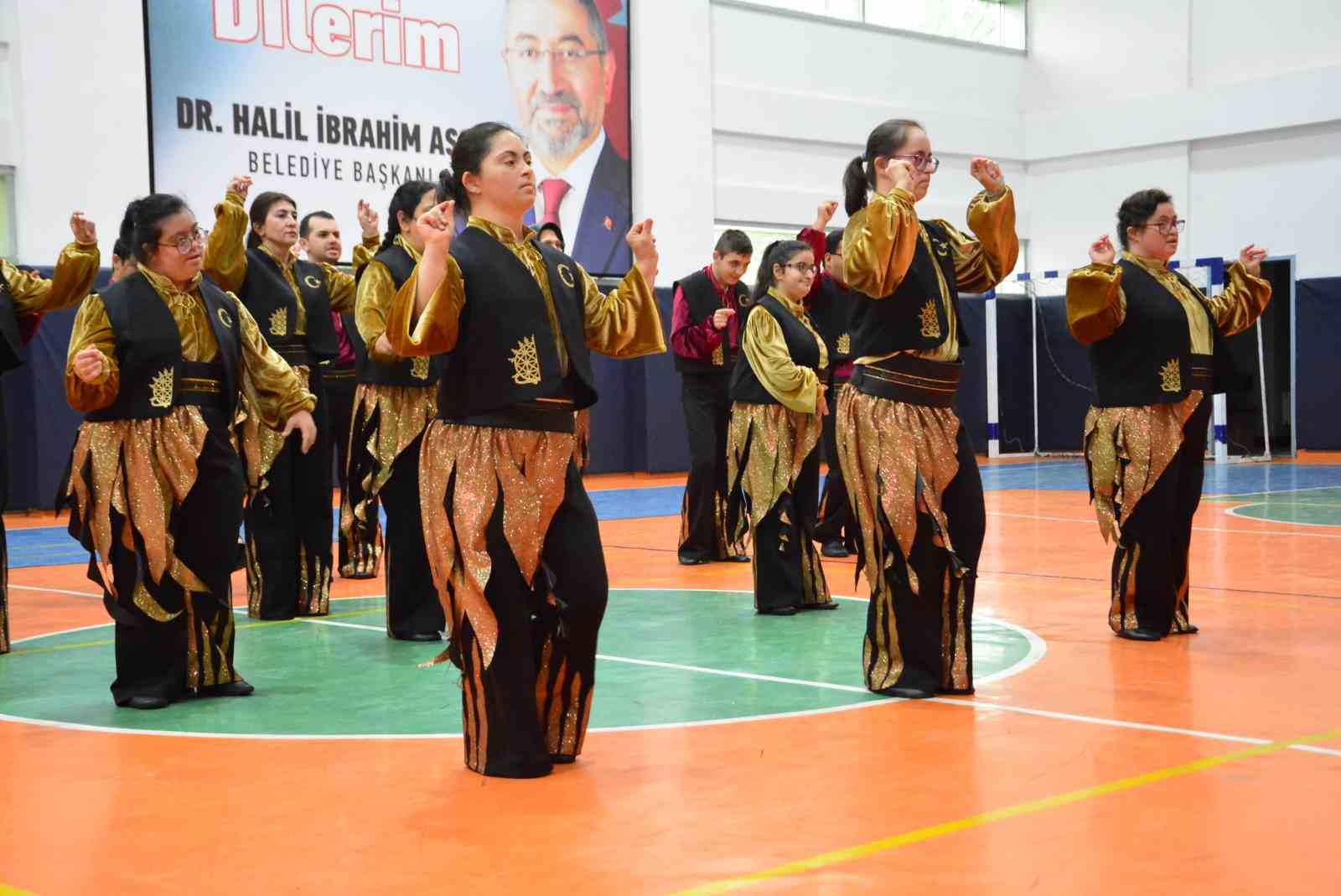 ozel-bireyler-yoresel-halk-oyunlariyla-teknofest-e-renk-katacak