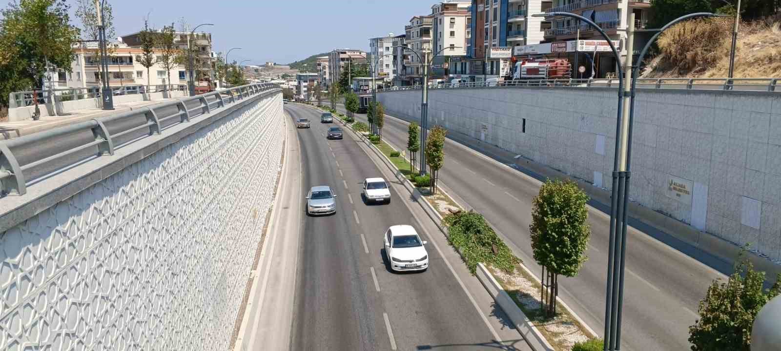 izmir-de-temmuz-ayinda-trafige-12-bin-138-yeni-arac-katildi