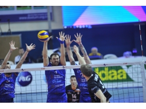 İnegöl Belediyespor: 2 - Halkbank: 3