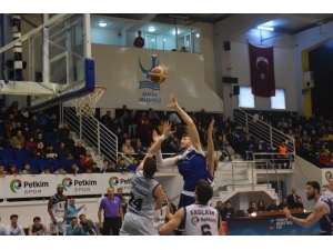 Türkiye Basketbol 1. Ligi: Petkim Spor: 104 - Selçuklu Basketbol: 100