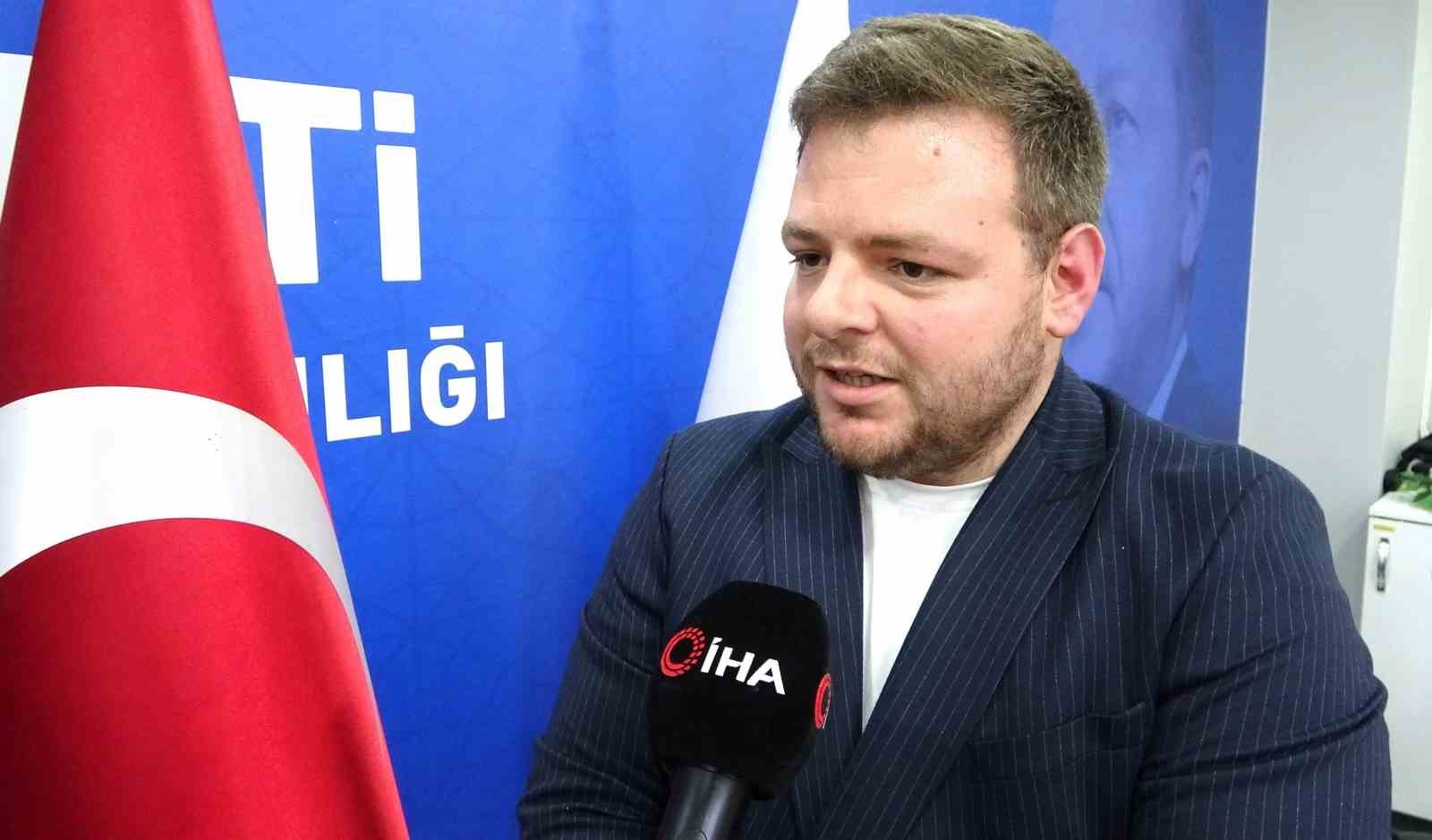 ak-parti-kutahya-il-genclik-kollari-baskani-goktekin-gorevinden-istifa-etti