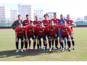 Karaköprü Belediyespor Yomra’yı Dışarıda Avladı