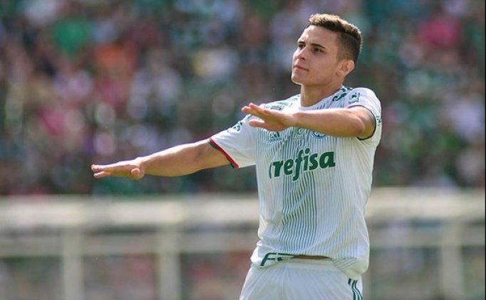 Raphael Veiga'yı Fenerbahçe'ye Alex Önermiş!