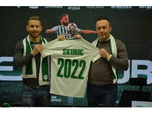Atiker Konyaspor İki Futbolcunun Da Sözleşmesini 3’er Yıl Uzattı