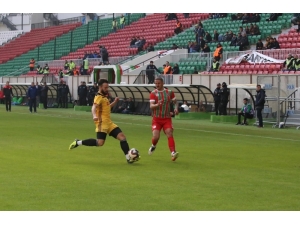 Diyarbekirspor Evinde Berabere Kaldı