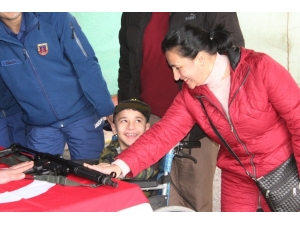 Dmd Hastası 8 Yaşındaki Batuhan’ın Askerlik Hayali Gerçek Oldu