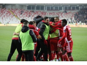 Spor Toto Süper Lig: D.g. Sivasspor: 1 - Trabzonspor: 1 (Maç Sonucu)