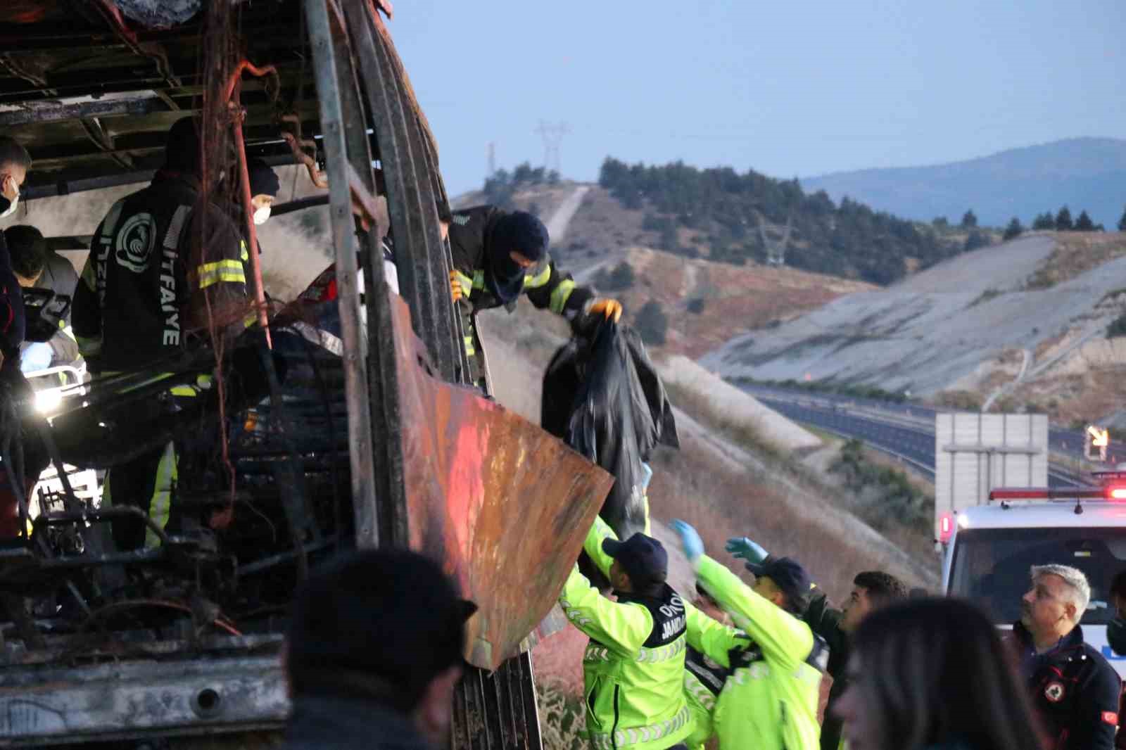 saraykoy-deki-otobus-faciasinda-olu-sayisi-9-a-yukseldi