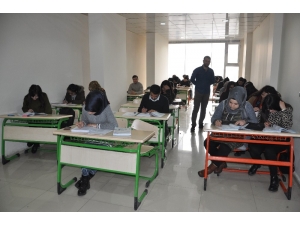 Yüksekovalı Öğrencilerden ‘Sınav Merkezi’ Talebi