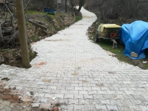 Bayırköy’de Yol Ve Taş Yenileme Çalışmaları Devam Ediyor