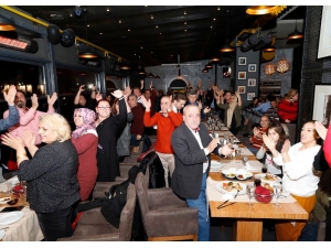 Yarım Asır Öncesindeki Lise Öğrencileri Bir Araya Geldi