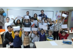 Burhaniye’de Öğrenciler Oryantiring Öğreniyor