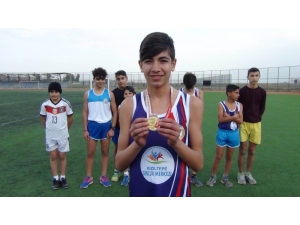 Ödünç Ayakkabı İle Türkiye 4’üncüsü Oldu