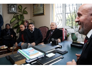 Ümraniye Belediye Başkan Adayı Yıldırım, Mahalleleri Tek Tek Dolaşarak Vatandaşlarla Buluşuyor