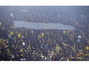 Spor Toto Süper Lig: Fenerbahçe: 1 - E.y.malatyaspor: 0 (Maç Devam Ediyor)