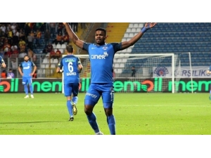 B.b. Erzurumspor, Kasımpaşa’dan Eduok İle Anlaştı