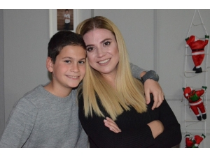 Anne Ve Oğlu Aynı Evde İki Yabancıydı, Şimdi Artık Daha Mutlulular