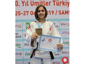Judo’da Ecre Alayıldız Türkiye Şampiyonu Oldu