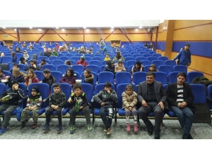 Başkan Yalçın, Çocukların Sinema Keyfine Ortak Oldu