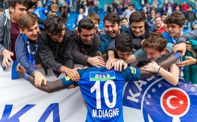 Diagne: "bir Oturuşta 3 Porsiyon Adana Kebap Yerim"