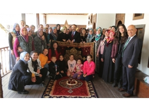 Dokur Evi’nde Kursiyerlerin Emekleri Görücüye Çıktı