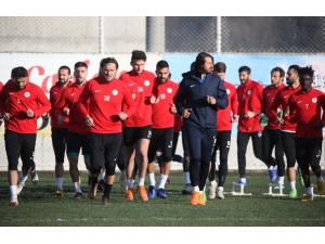 Ümit Özat: “Fiziksel Olarak İki Hafta Sıkıntılı Olacaktır”