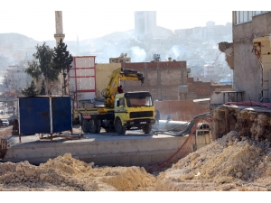 Hatalı Kazılar Elektriksiz Bırakıyor