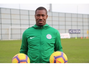 Çaykur Rizesporlu Prejuce Nakoulma: "Ayaklarımızın Yere Sağlam Basması Gerekiyor"