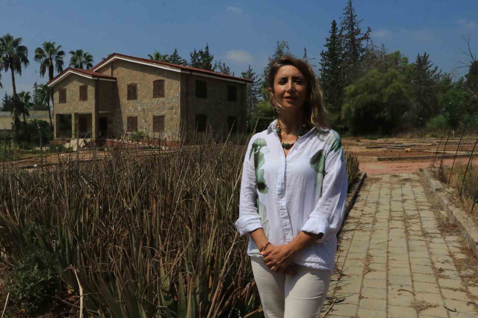 adana-da-yuzlerce-bitki-turu-botanik-bahcesinde-yasatiliyor