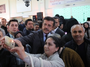 Zeybekçi: “Köprülü Kavşaklar, Alternatif Yollar, Raylı Sistemlerle Bu Sorunu Hızla Çözeceğiz"