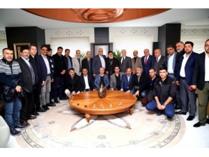 Ağrılı Sanayicilerden Bozbey’e Ziyaret