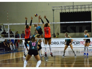 Vestel Venus Sultanlar Ligi: Çanakkale Belediyespor: 1 - Kameroğlu Beylikdüzü Voleybol İhtisas: 3