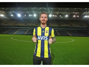 Fenerbahçe, Serdar Aziz’i Resmen Açıkladı