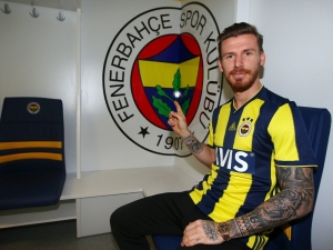 Serdar Aziz: “Sarı-lacivertli Formayı Uzun Yıllar Giyeceğim”